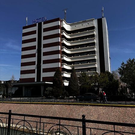 Ziyorat Luxury Hotel Fergana Bagian luar foto