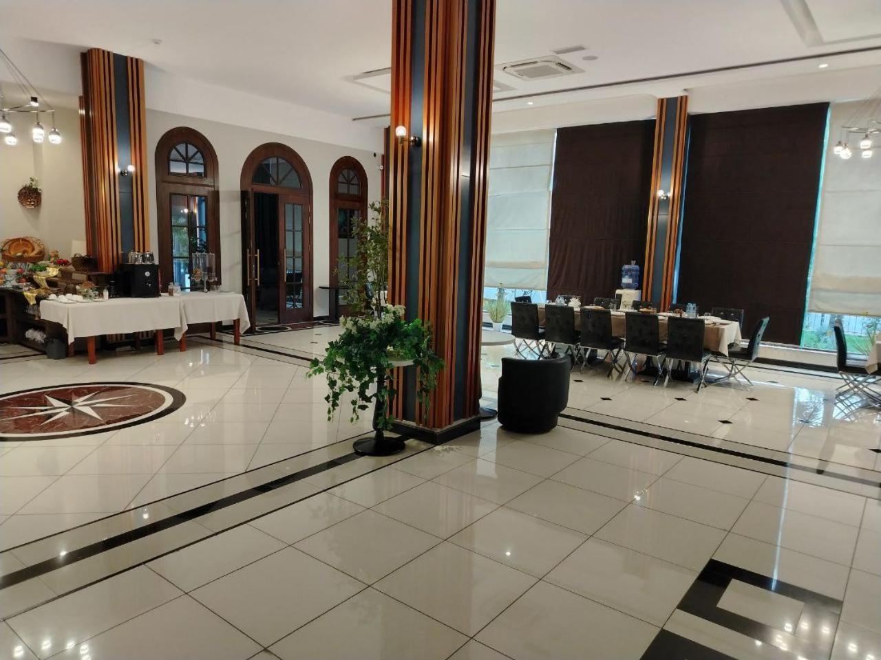 Ziyorat Luxury Hotel Fergana Bagian luar foto