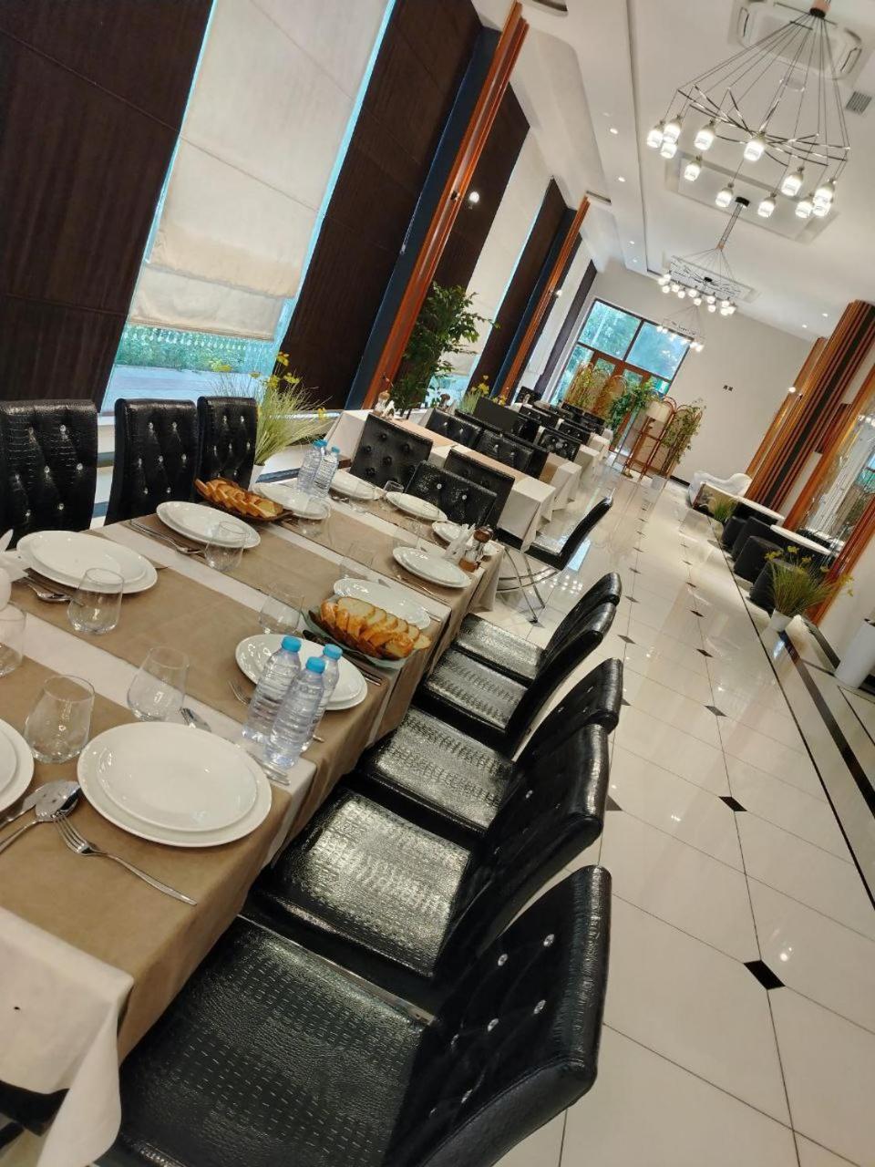 Ziyorat Luxury Hotel Fergana Bagian luar foto