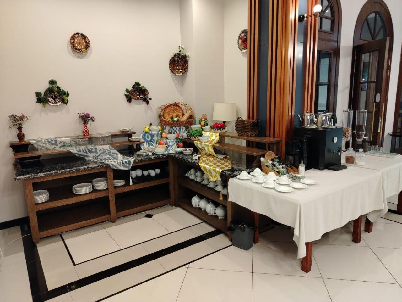 Ziyorat Luxury Hotel Fergana Bagian luar foto
