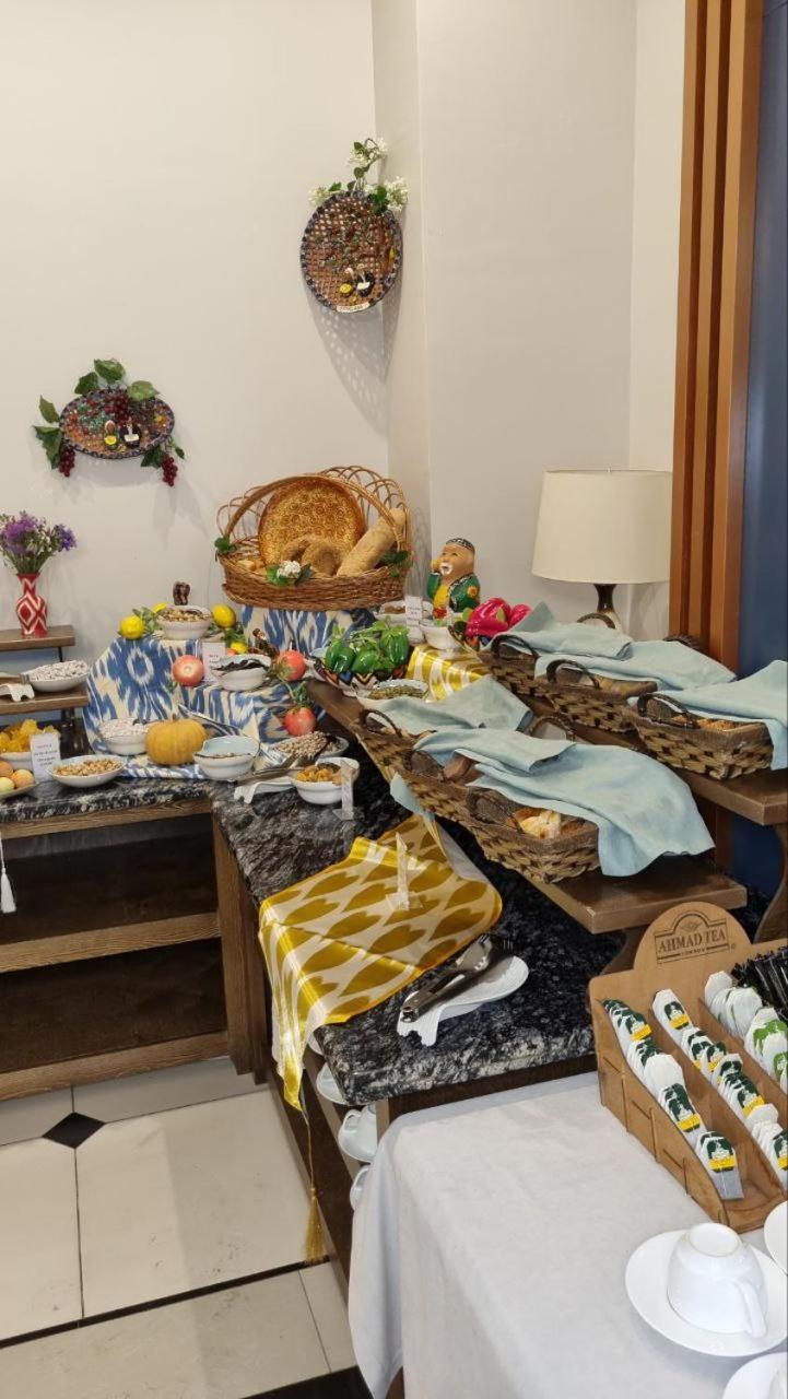 Ziyorat Luxury Hotel Fergana Bagian luar foto