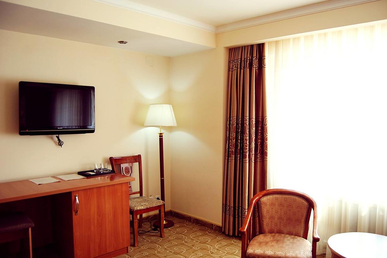 Ziyorat Luxury Hotel Fergana Bagian luar foto