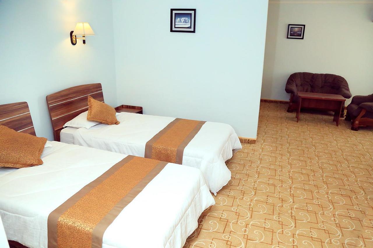 Ziyorat Luxury Hotel Fergana Bagian luar foto