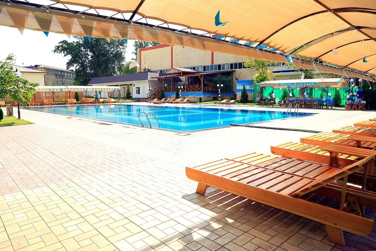 Ziyorat Luxury Hotel Fergana Bagian luar foto